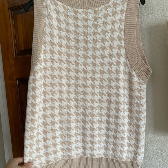 Sweater vest - Picture 2 of 2
